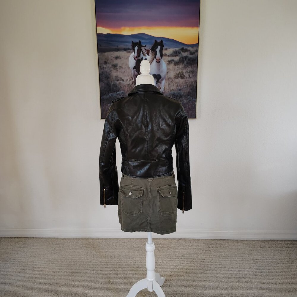 Faux leather black jacket - Picture 3 of 4